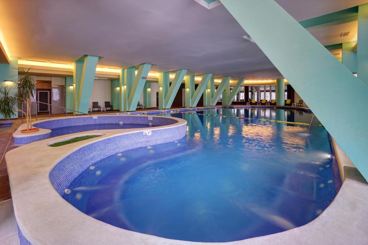 Hotel Ciucas BaileTusnad Extérieur photo