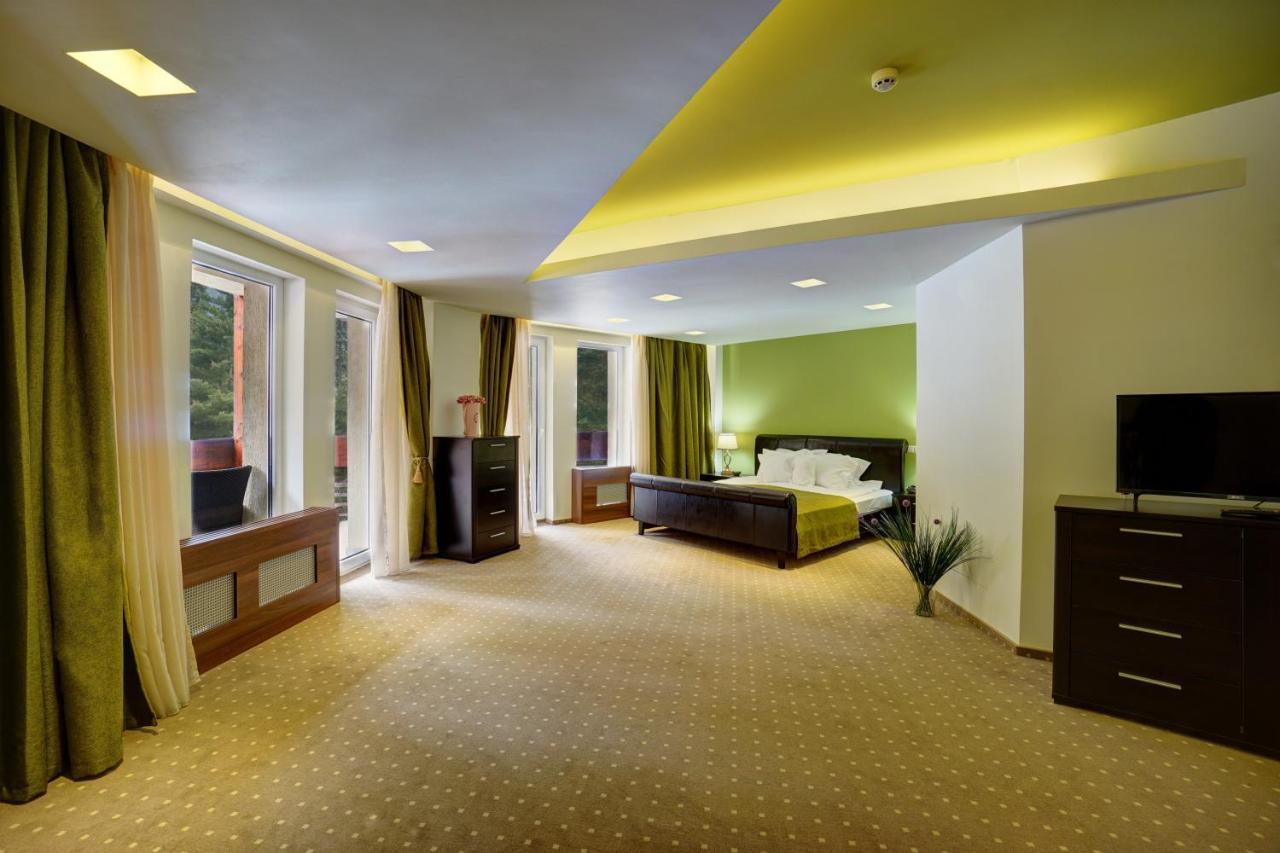 Hotel Ciucas BaileTusnad Extérieur photo