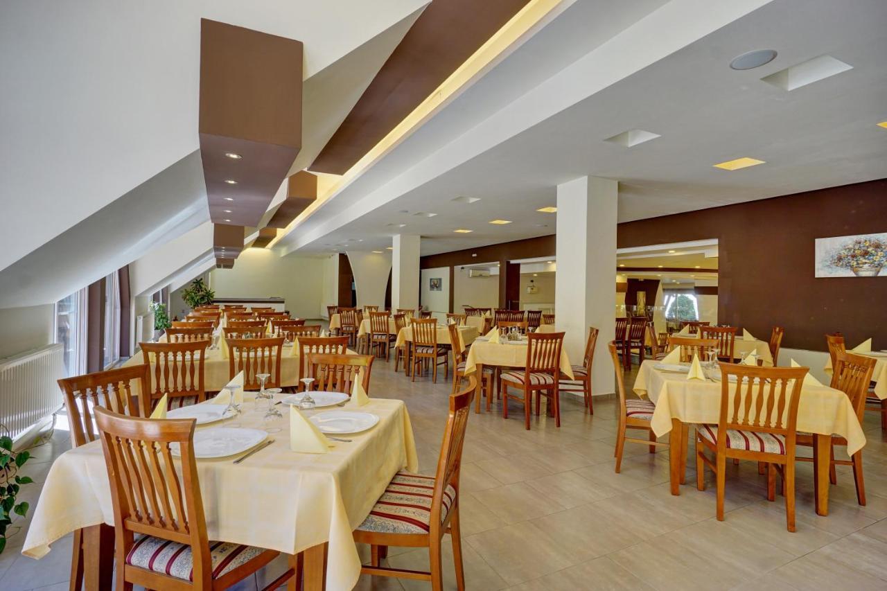 Hotel Ciucas BaileTusnad Extérieur photo